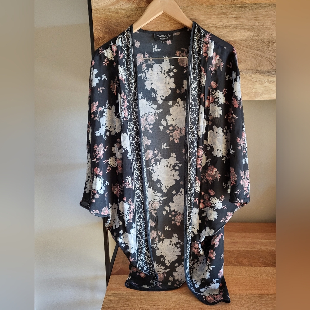 Tolani Boho-inspired Floral Kimono, One Size